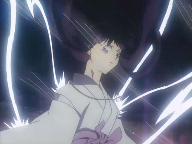 Otaku Gallery  / Anime e Manga / Inu-Yasha / Screen Shots / Episodi / 023 - La voce di Kagome e il bacio di Kikyo / 103.jpg